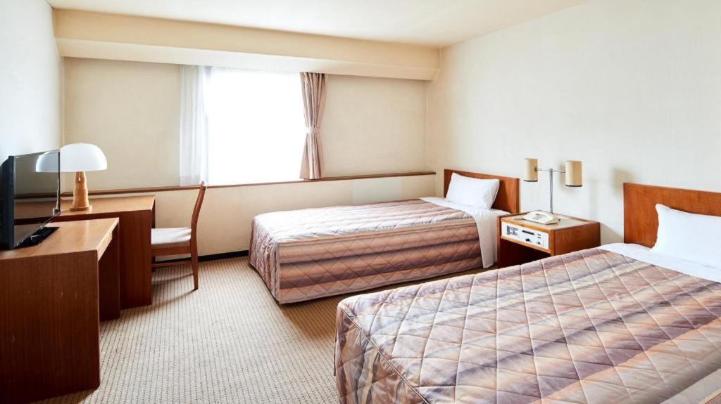 Marroad Inn Tokyo Fucsu Kültér fotó