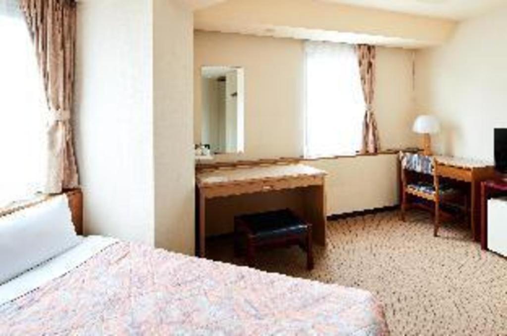 Marroad Inn Tokyo Fucsu Kültér fotó