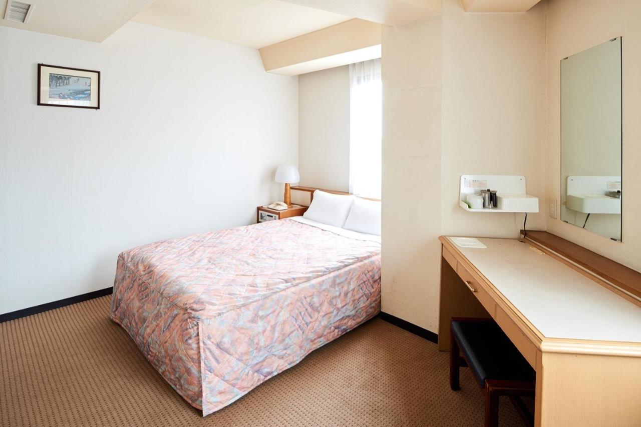 Marroad Inn Tokyo Fucsu Kültér fotó